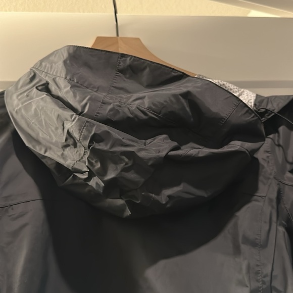Columbia black rain jacket/windbreaker - Picture 9 of 9